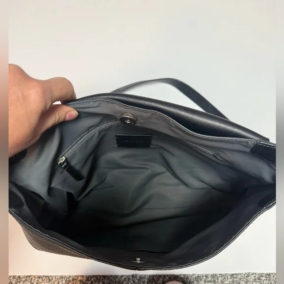 Treasure & Bond black peopled leather with suede flap closure crossbody bag - Picture 5 of 14